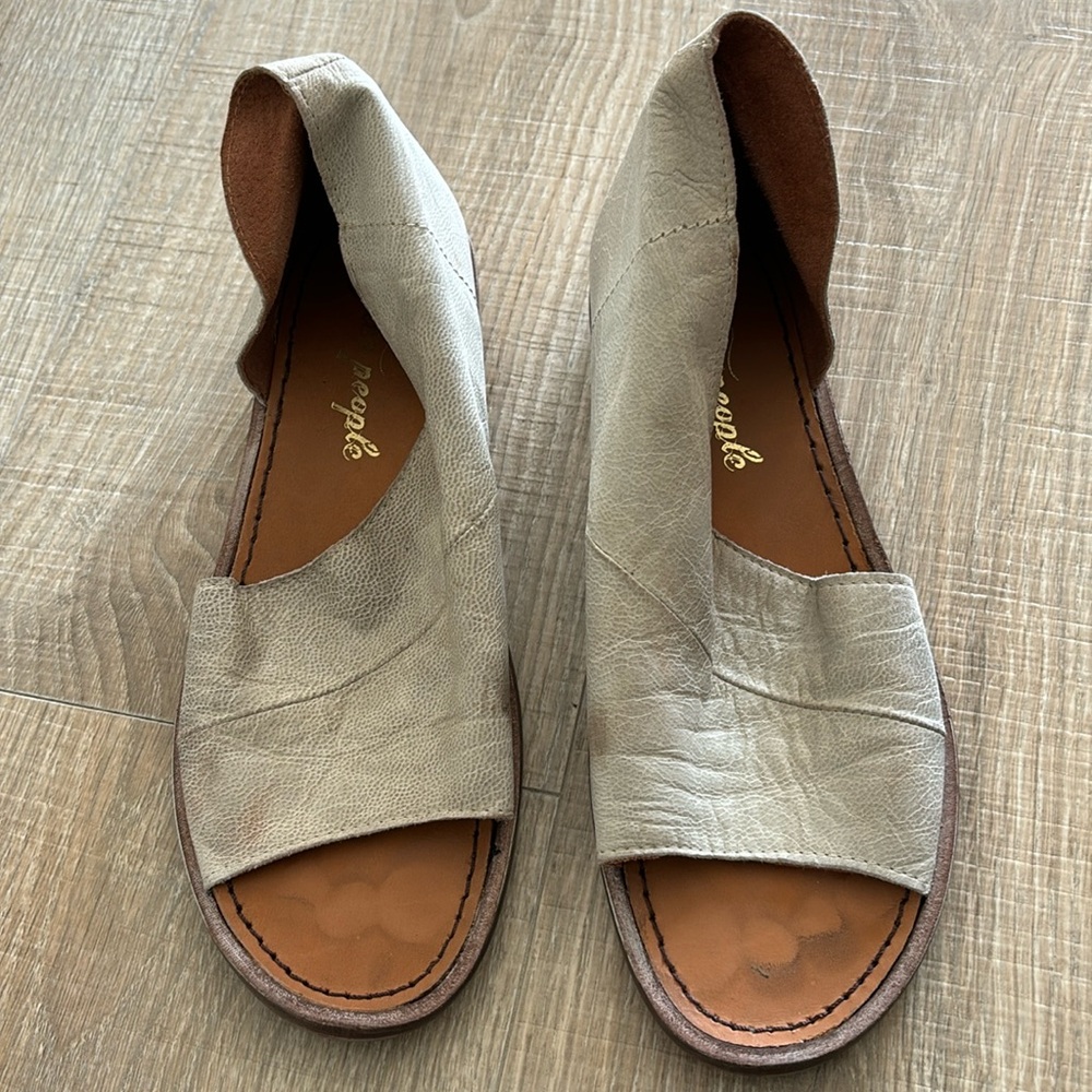 Free people flats